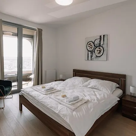 Skau Blue In Sky Park 21 Floor 2 Tower Panoramic View Free Parking Apartment Bratislava