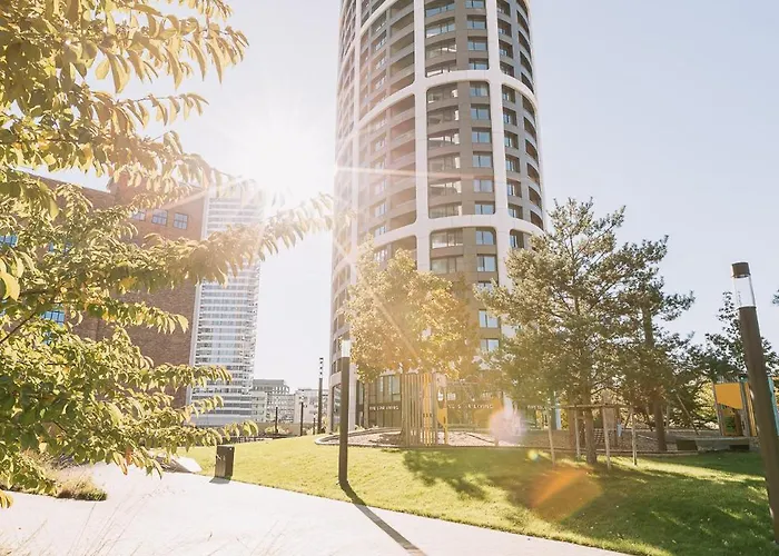 Skau Sky Park Blue By Zaha Hadid 21 Floor 2 Tower Panoramic View Free Parking Bratislava