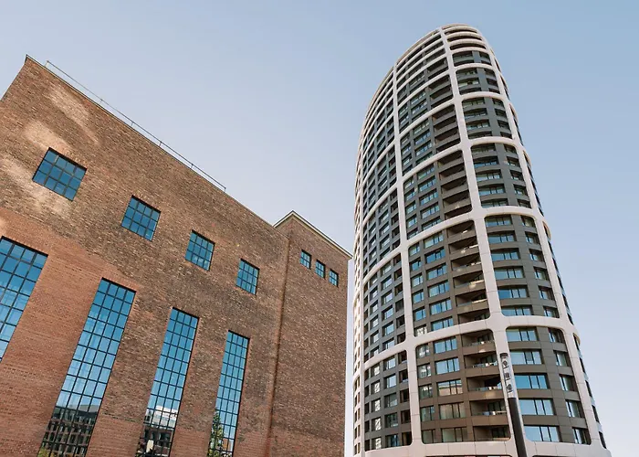 Skau Sky Park Blue By Zaha Hadid 21 Floor 2 Tower Panoramic View Free Parking